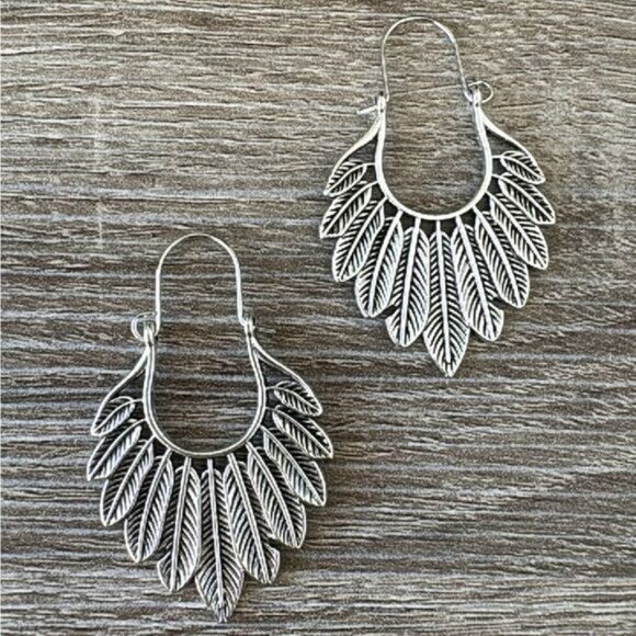 Silver Hoop earrings A243 - Picture 2 of 3